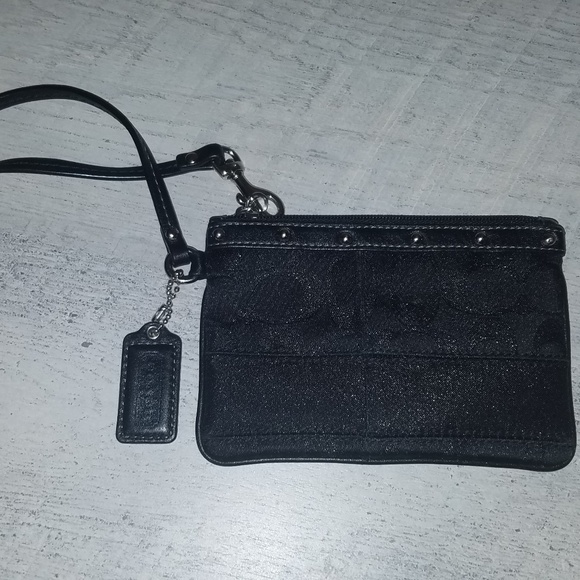 Coach wristlet - Picture 1 of 3